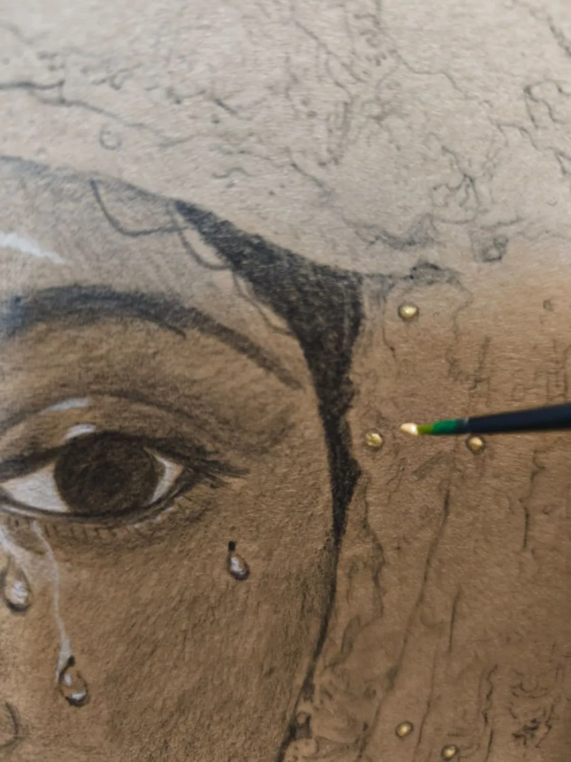 Proceso grafito Serie 17 · Encargo cofrade grafito sobre Kraft en construcción · Sandra Arenas