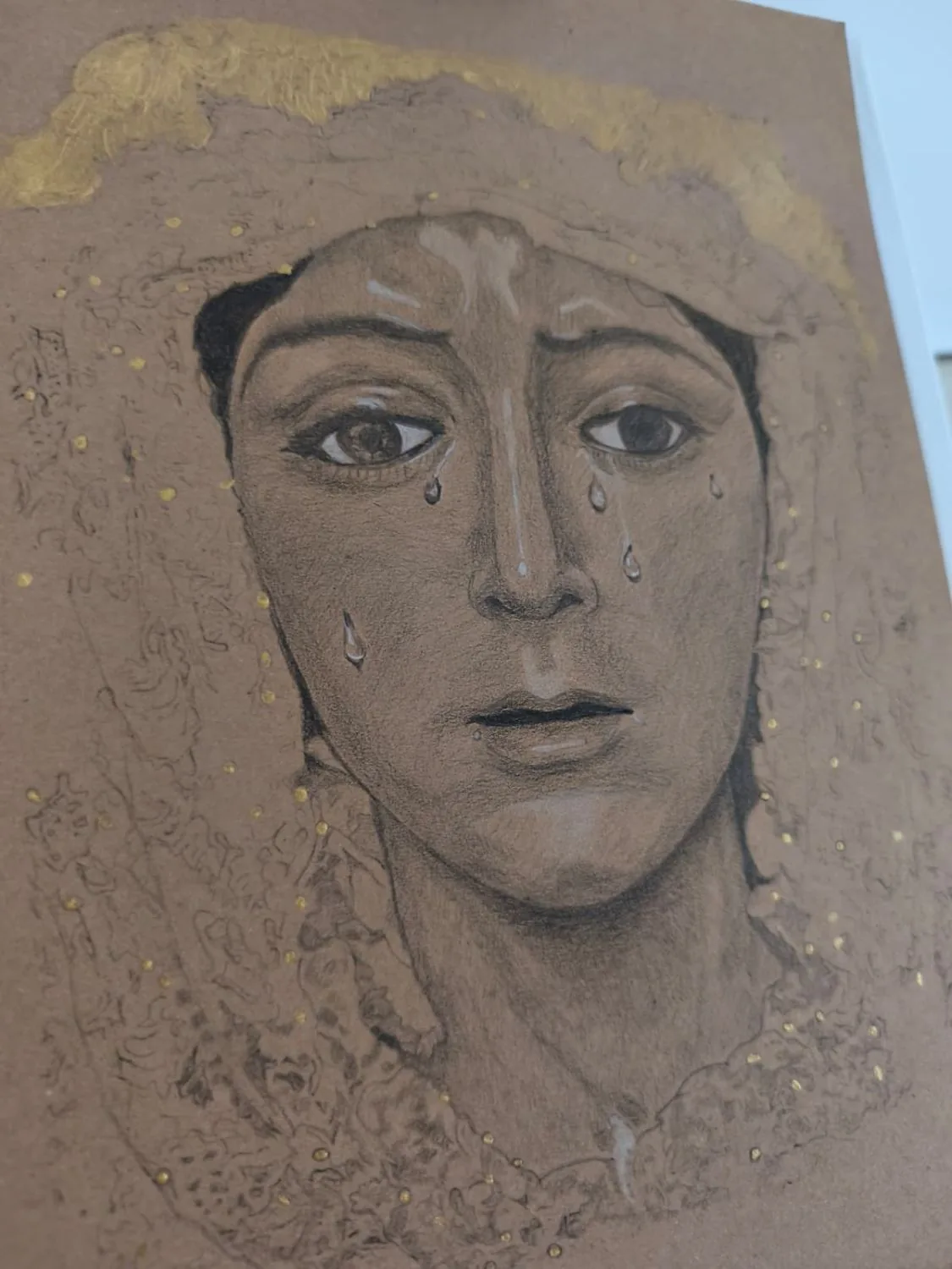 Virgen de la Esperanza Macarena III · Grafito papel Kraft · Arte sacro sevillano · Sandra Arenas