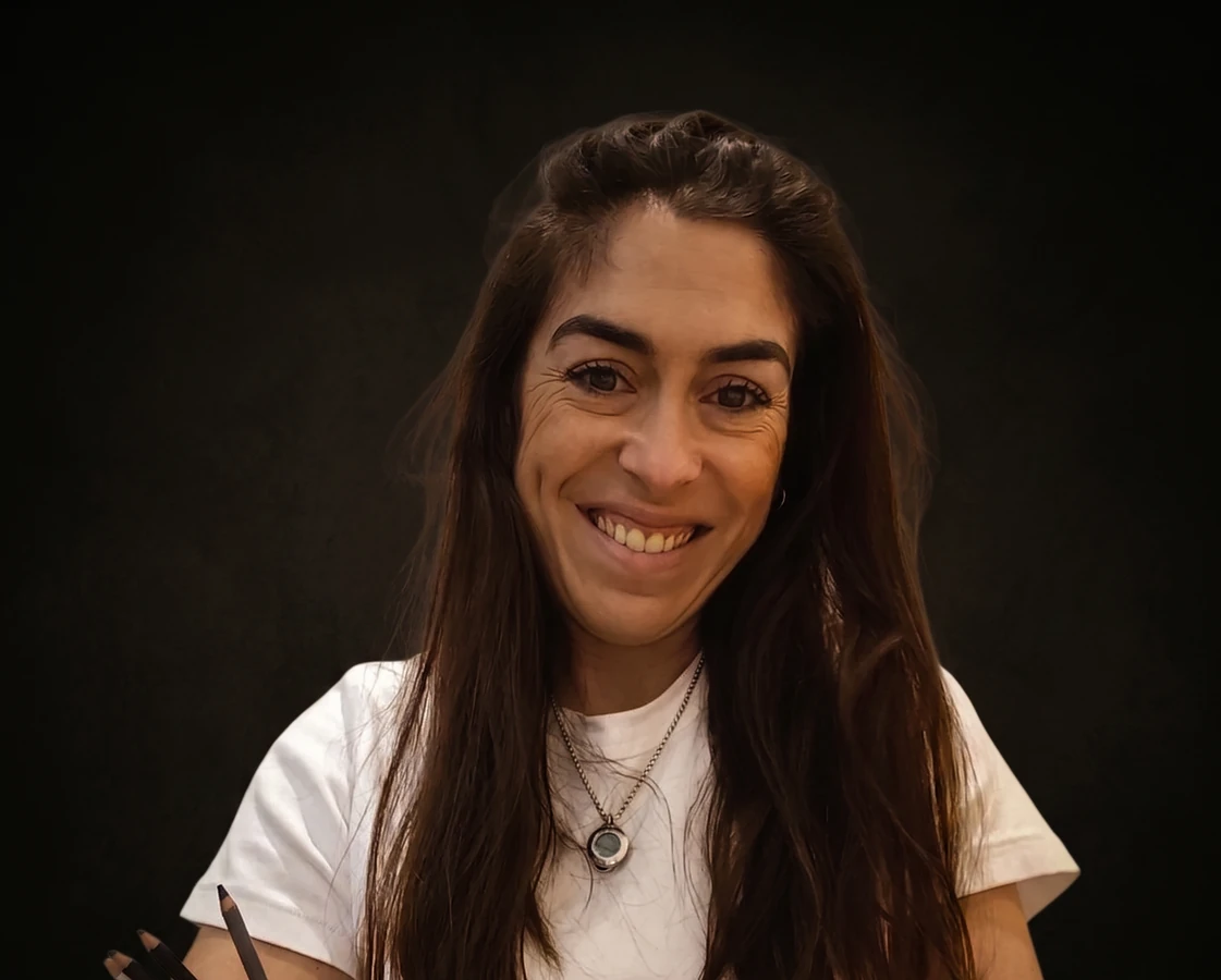 Sandra Arenas — artista grafito cofrade Sevilla